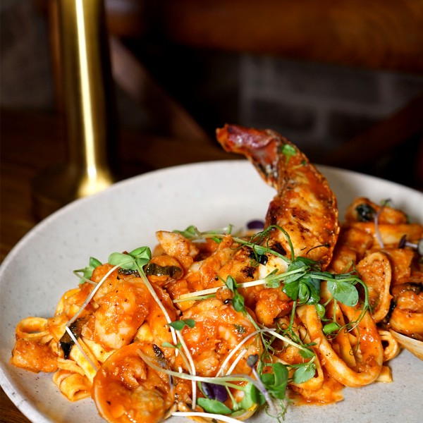 Seafood Lingüini Pasta - Kow Restaurant