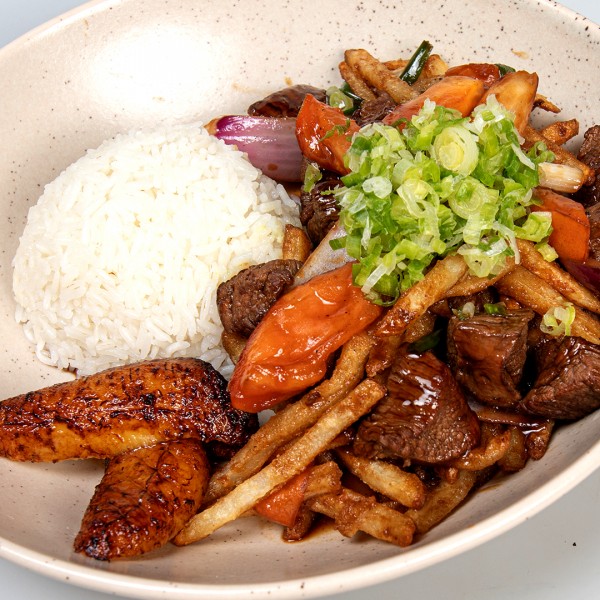 Saltados - Kow Restaurant
